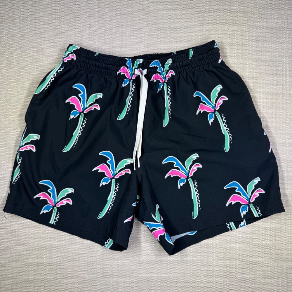 Chubbies Mens Havana Nights Swim Trunks Black Pink Blue 5.5 Inch Inseam Small